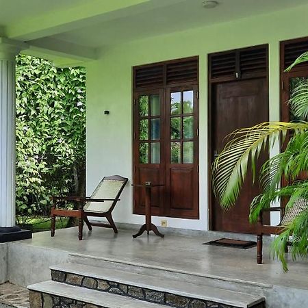 New Holiday Reach Unawatuna Extérieur photo