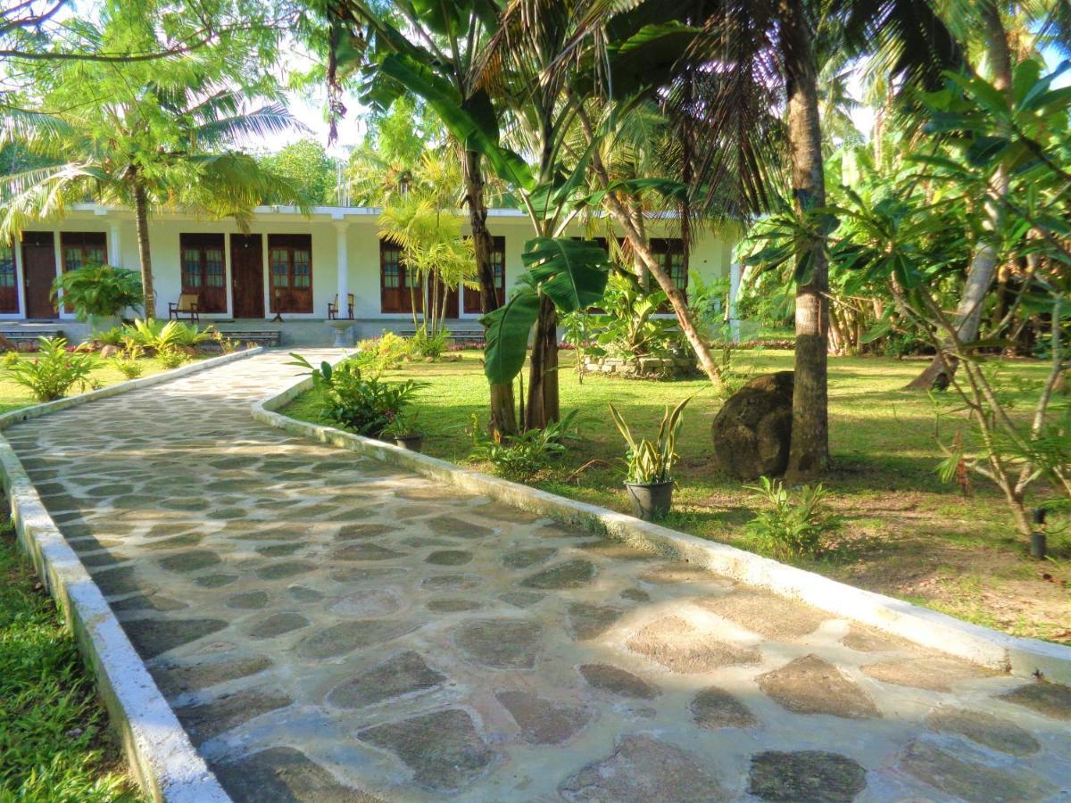 New Holiday Reach Unawatuna Extérieur photo