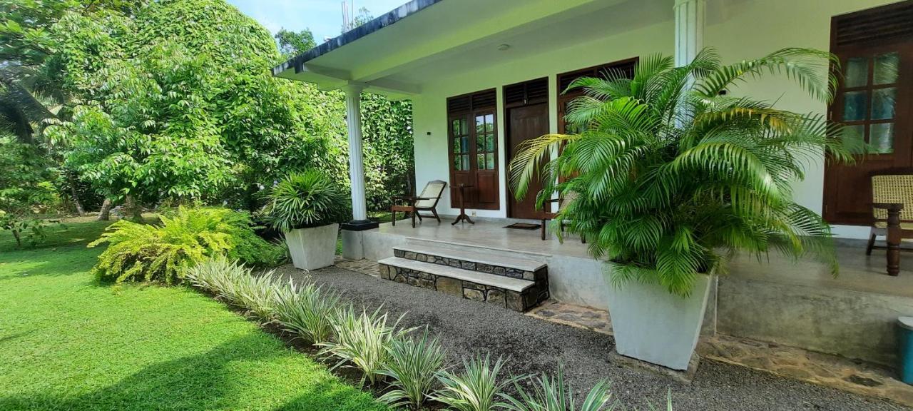 New Holiday Reach Unawatuna Extérieur photo