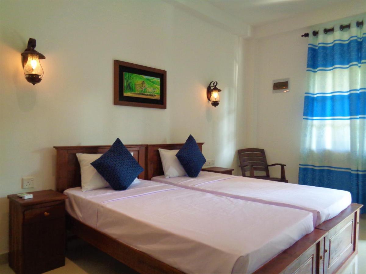 New Holiday Reach Unawatuna Extérieur photo